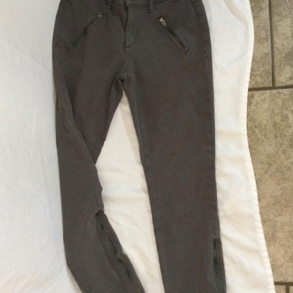 Pilcro Skinny Jeans - Picture 7 of 9